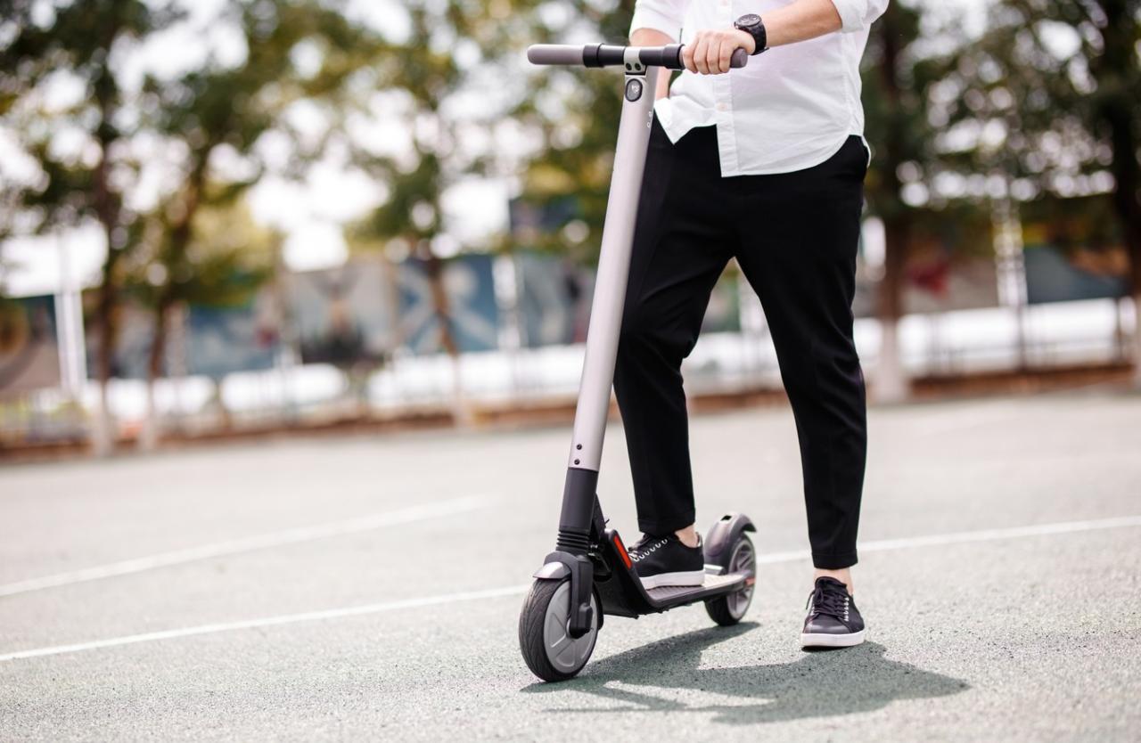 Poll: Should e-scooters be allowed drive on Irish roads? · TheJournal.ie